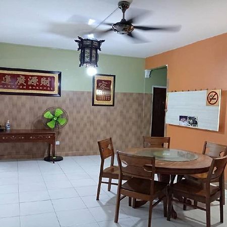 Aeon Tebrau Apartment Johor Bahru - By Room - Buitenkant foto